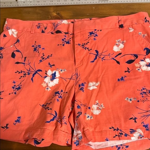 boutique midi Pants - Coral Floral Bermuda Shorts - Women's Pull-On Style
